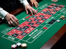 Tim support x1bet memberikan layanan pelanggan melalui chat dan telepon untuk membantu pengguna